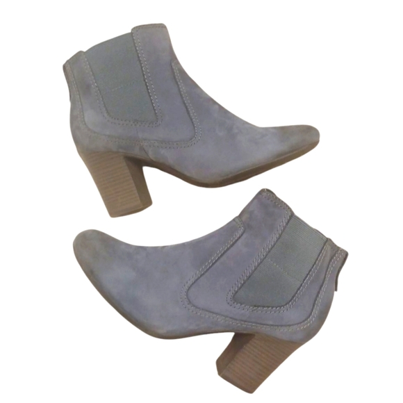 Clarks Blue Suede Ankle Boots Womens Booties Size 8.5 - Picture 1 of 11